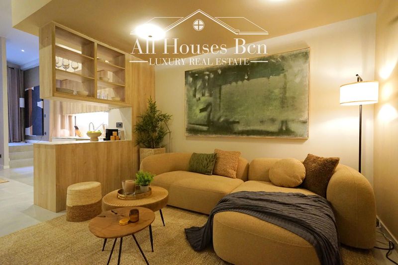 Flat for sale Barcelona. Ref: 2599. All Houses BCN
