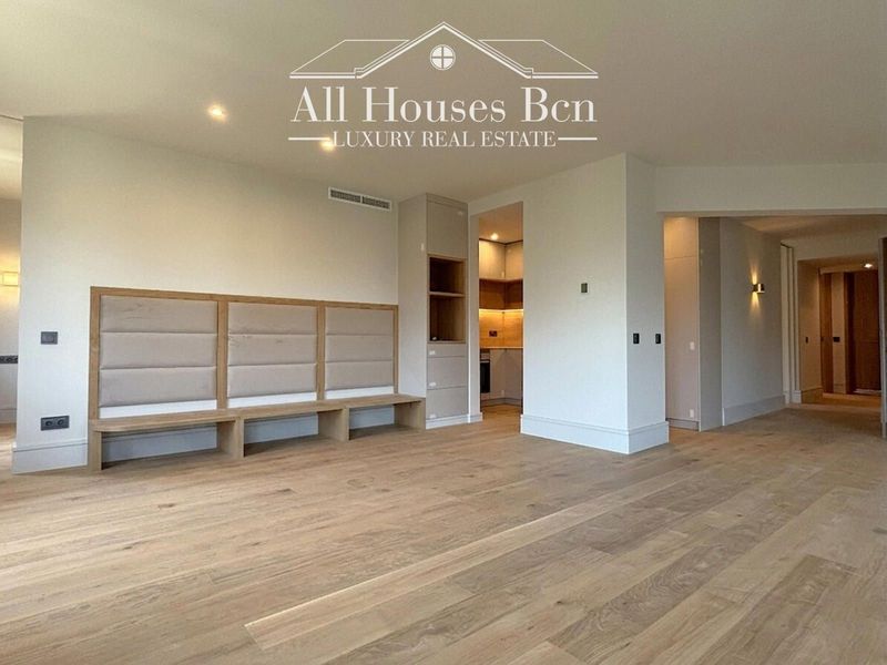 Flat for sale Barcelona. Ref: 2635. All Houses BCN
