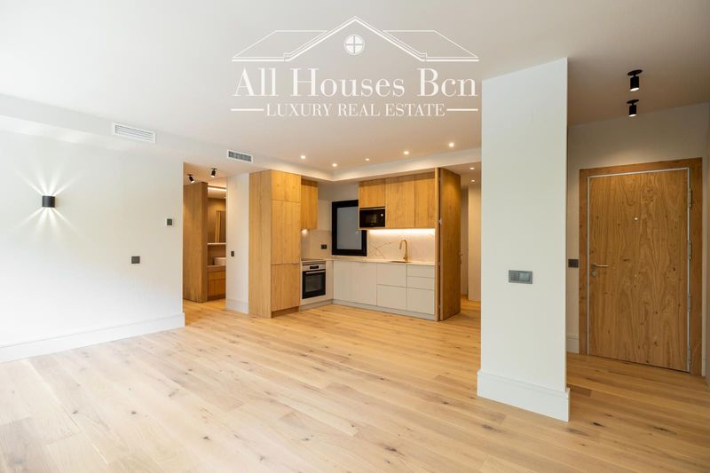 Piso en venta Barcelona. Ref: 2681. All Houses BCN