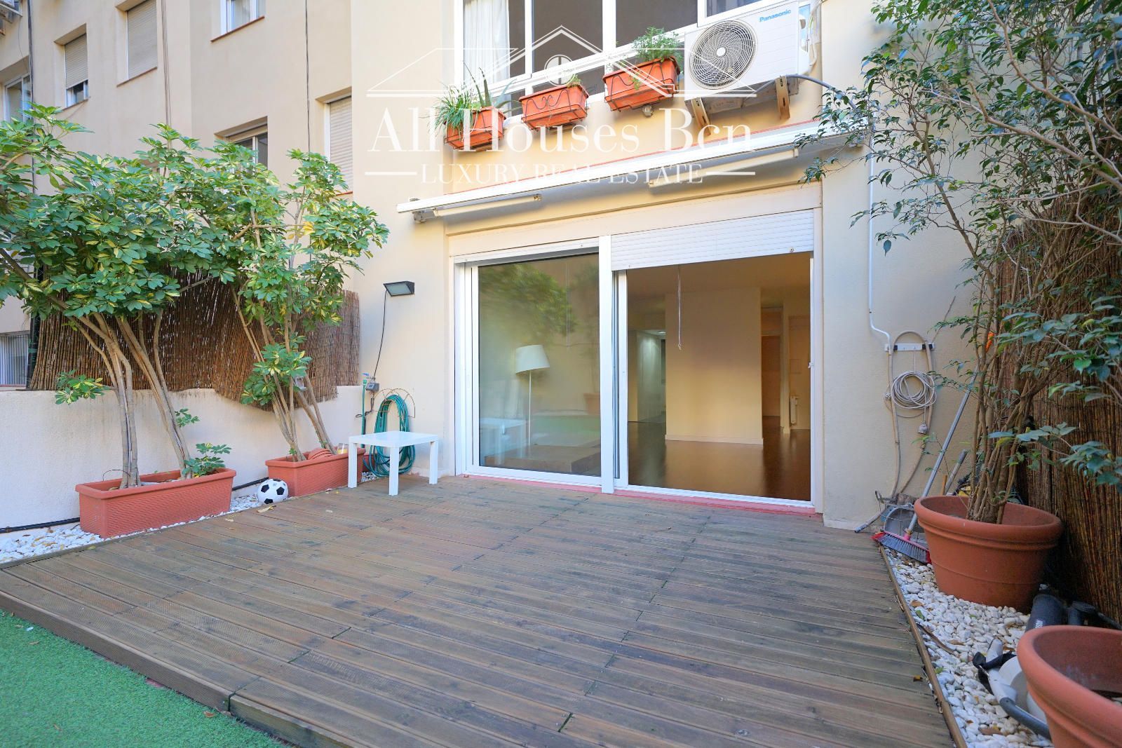 Terraza - Piso con Terraza de 75 m2