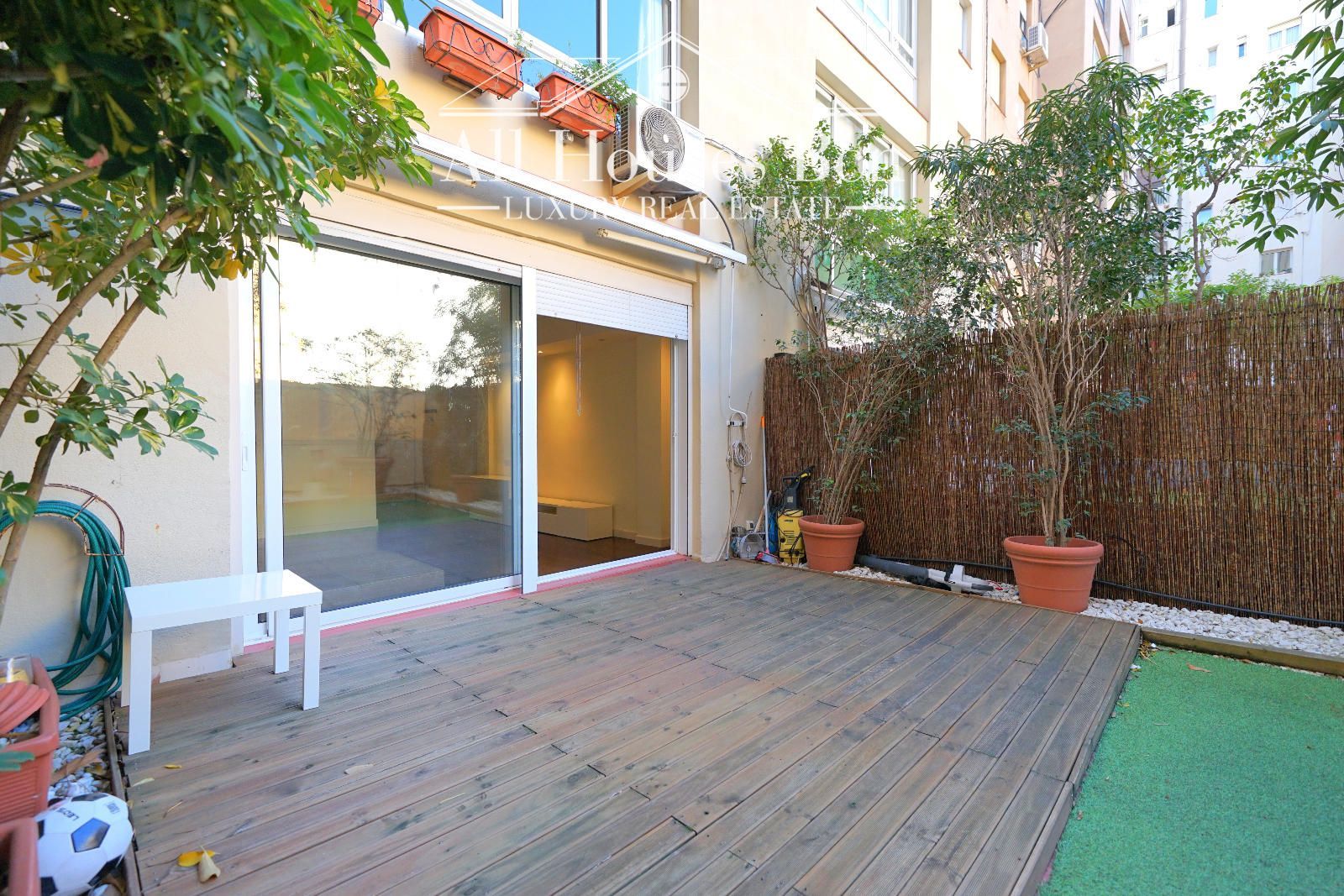 Terraza - Piso con Terraza de 75 m2
