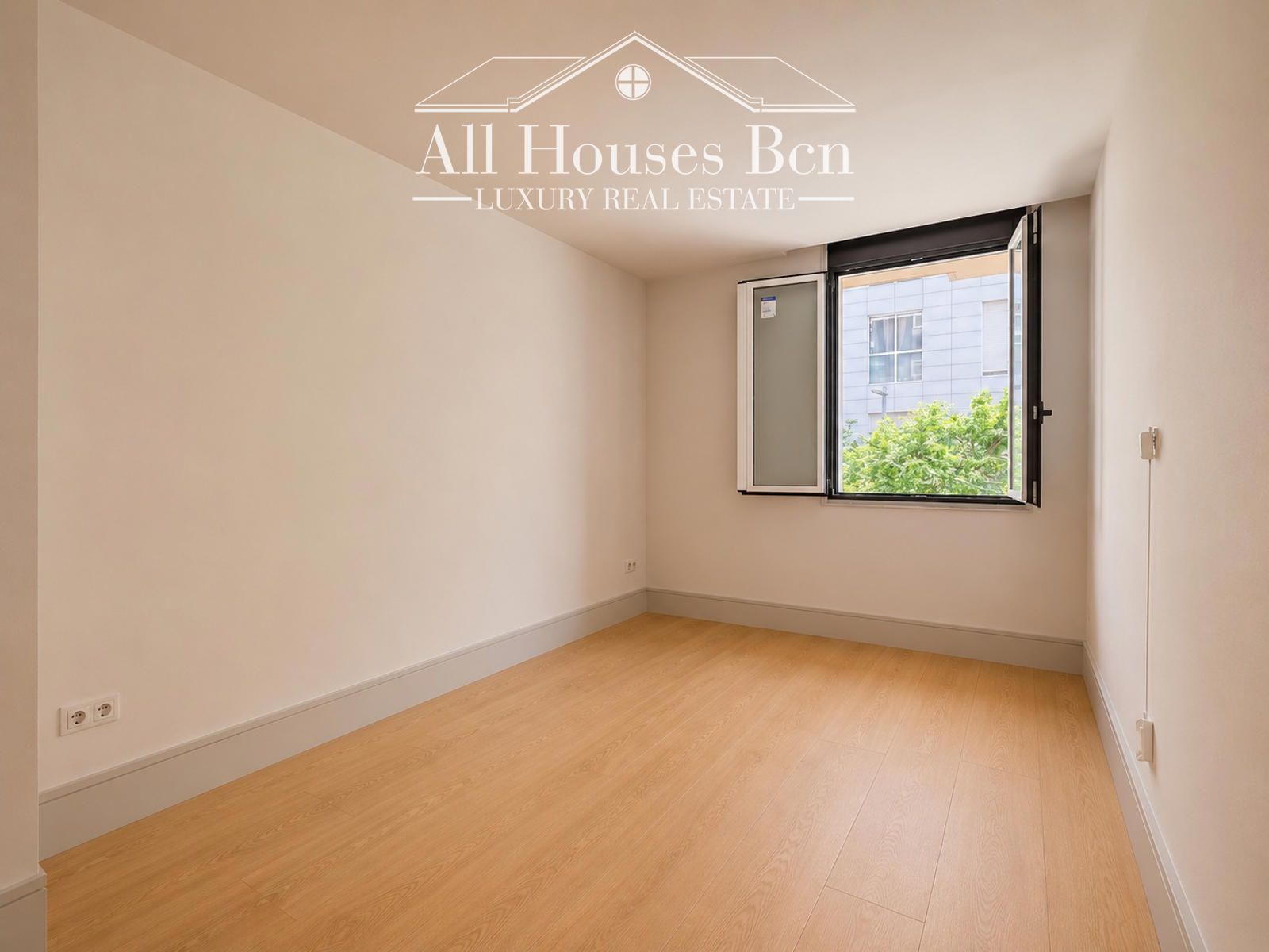 Salón - Piso en venta en Barcelona (Gràcia)