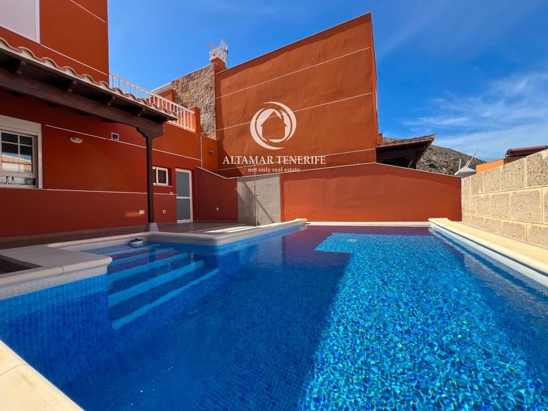 Townhouse for rent Playa De Los Cristianos, Santa Cruz Tenerife. Ref: 1494. Altamar Tenerife