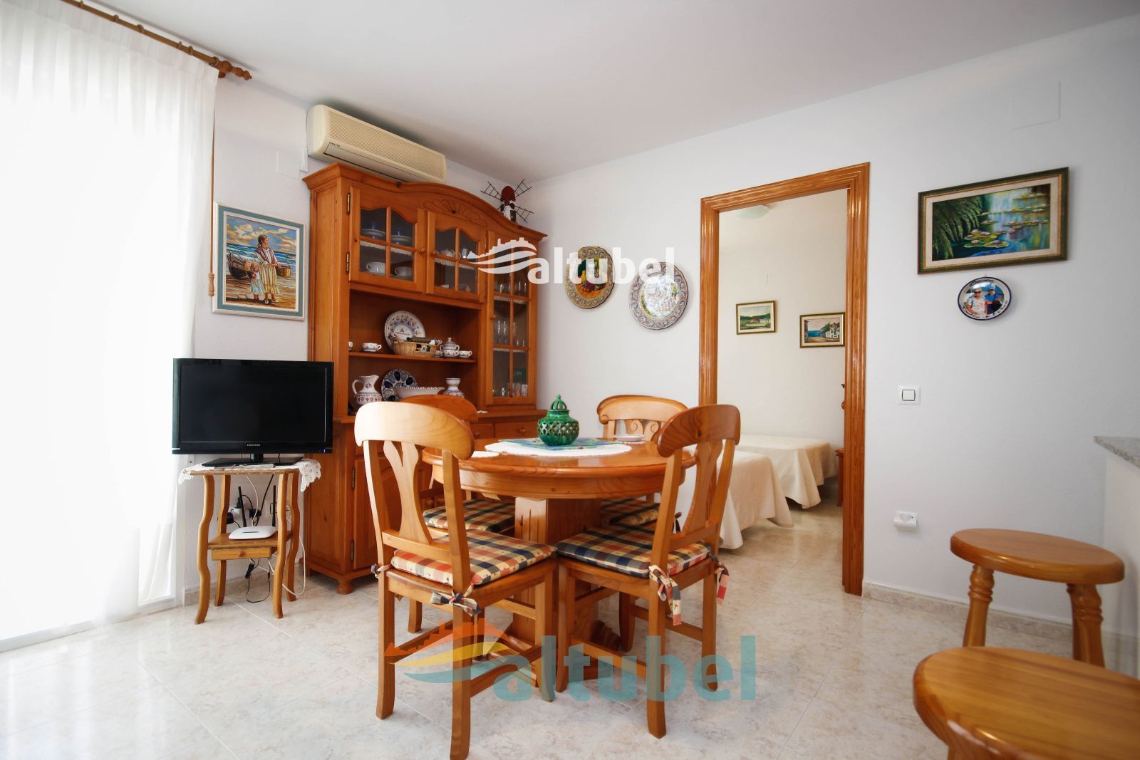 Apartamento con gran terraza y excelentes vistas al mar a 50 metros de la Playa Norte - Foto 2