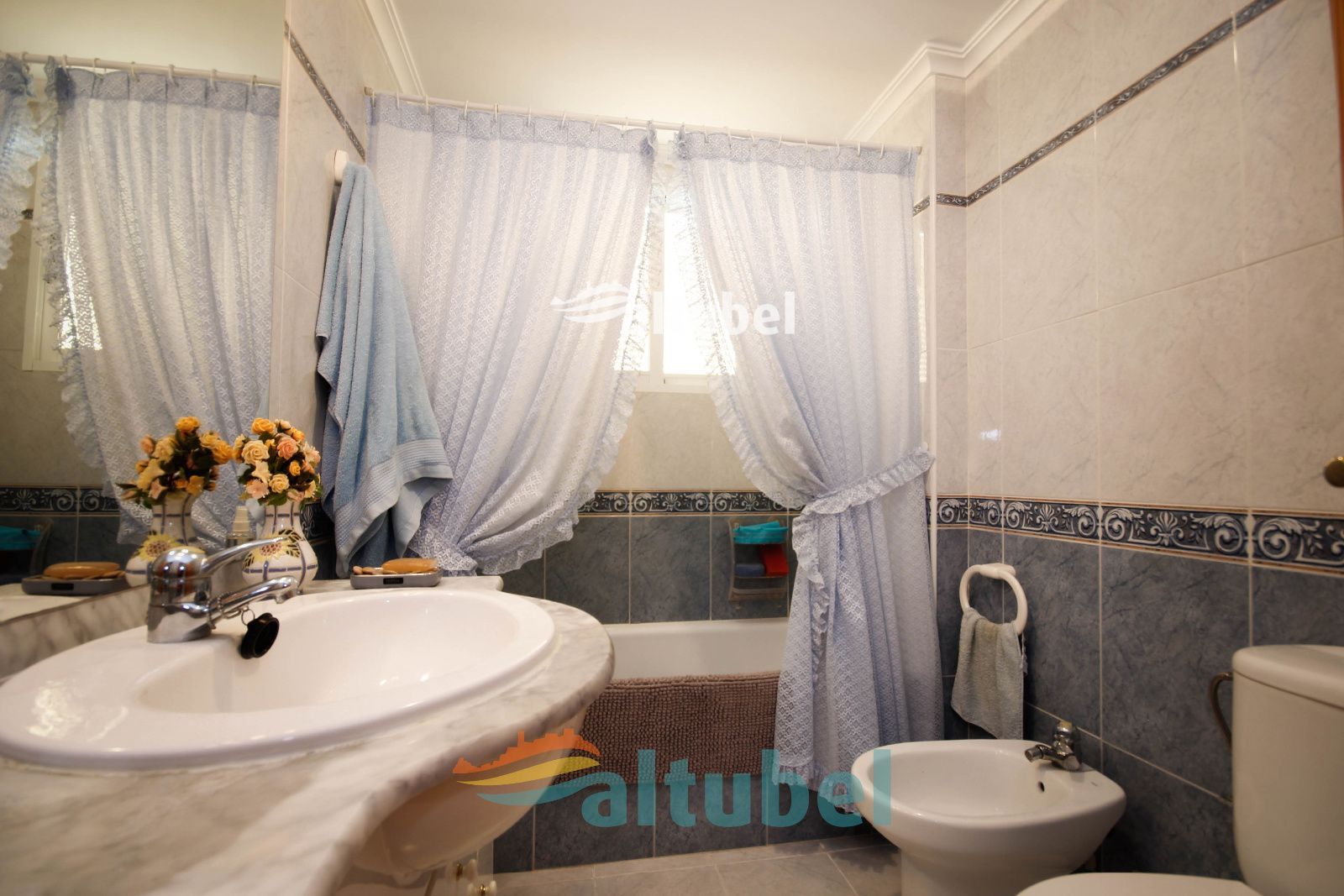 Apartamento con gran terraza y excelentes vistas al mar a 50 metros de la Playa Norte - Foto 12