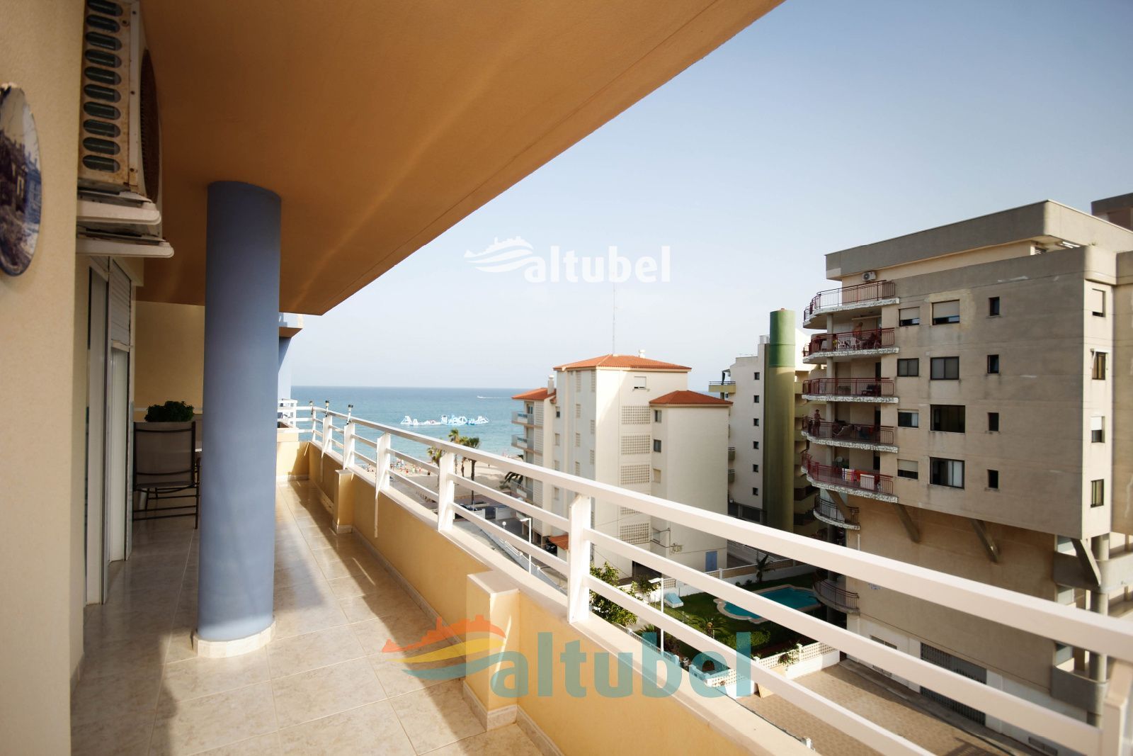 Apartamento con gran terraza y excelentes vistas al mar a 50 metros de la Playa Norte - Foto 17