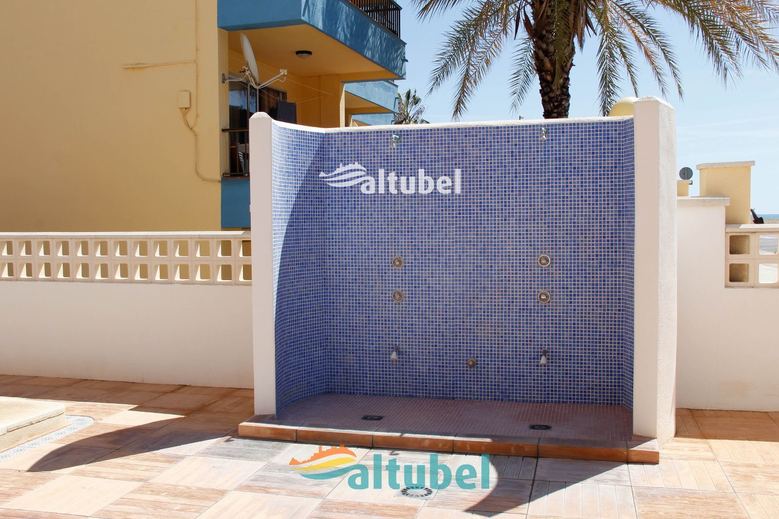 Apartamento con gran terraza y excelentes vistas al mar a 50 metros de la Playa Norte - Foto 29