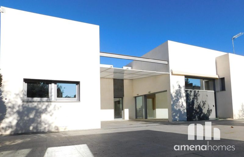 Chalet Independiente en alquiler San Sebastián de Los Reyes, Madrid. Ref: 1100. Amena Homes