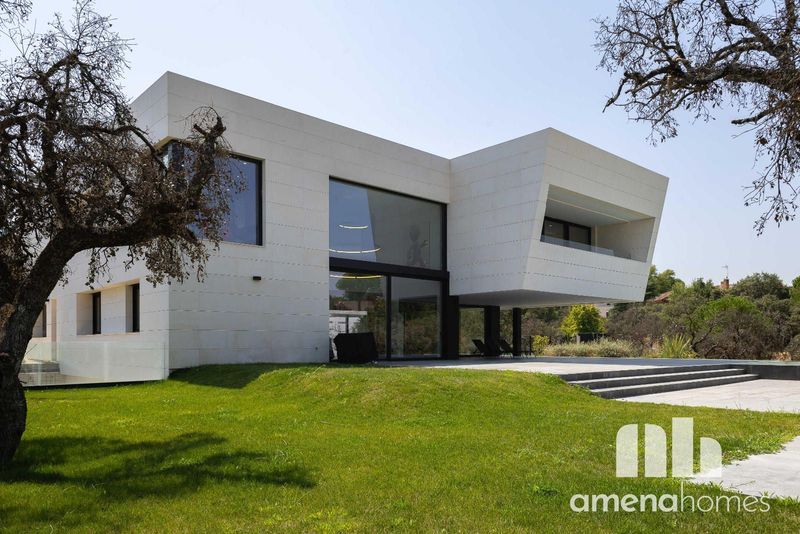 Chalet Independiente en alquiler San Sebastián de Los Reyes, Madrid. Ref: 1146. Amena Homes