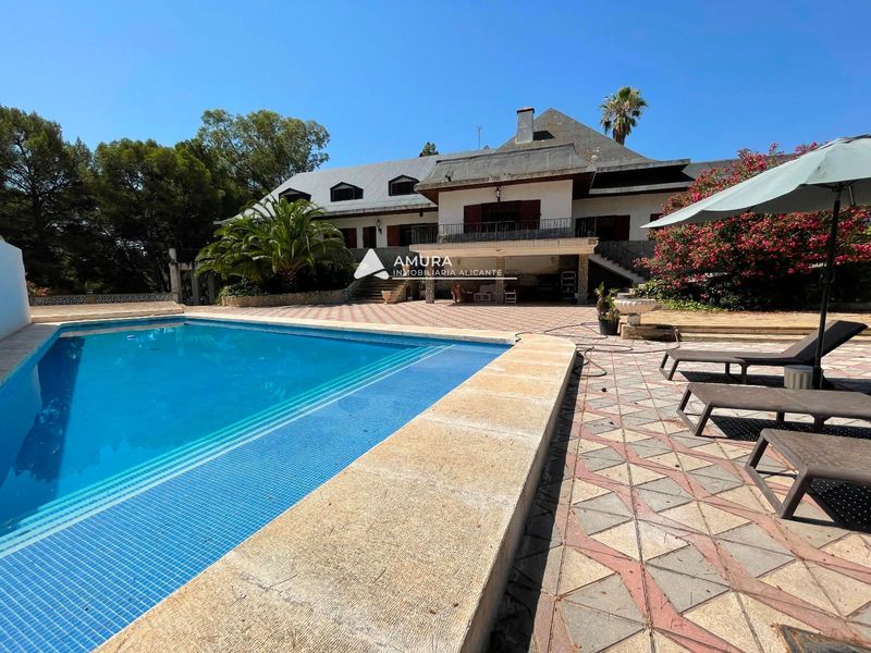 Chalet Independiente en venta Monóver/Monóvar, Alicante. Ref: 2200. Amura Inmobiliaria