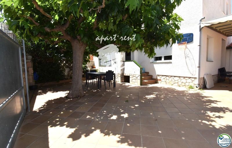 Дом на продажу Empuriabrava, Girona. Ref: 2457. Apart-Rent