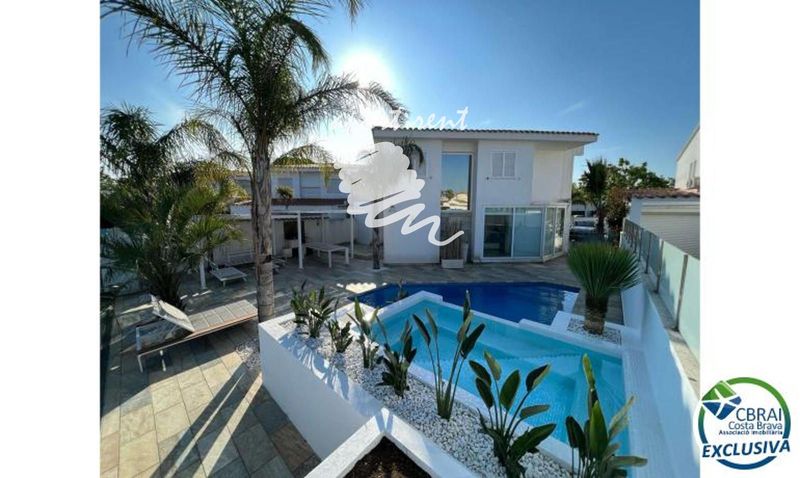 Дом на продажу Empuriabrava, Girona. Ref: 2608. Apart-Rent