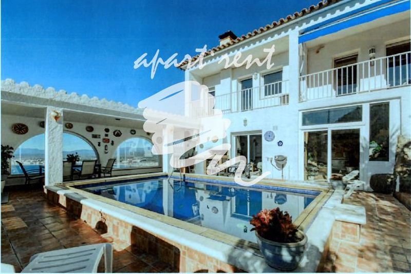 Дом на продажу Roses, Girona. Ref: 2870. Apart-Rent