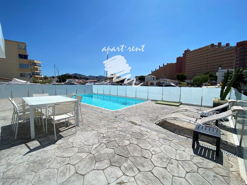 Дом на продажу Roses, Girona. Ref: 2879. Apart-Rent