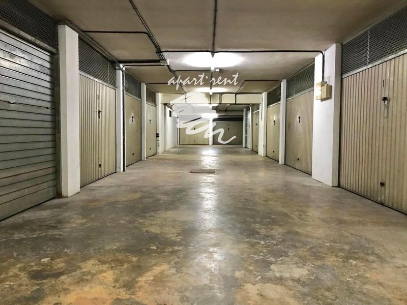 гараж на продажу Roses, Girona. Ref: 2887. Apart-Rent