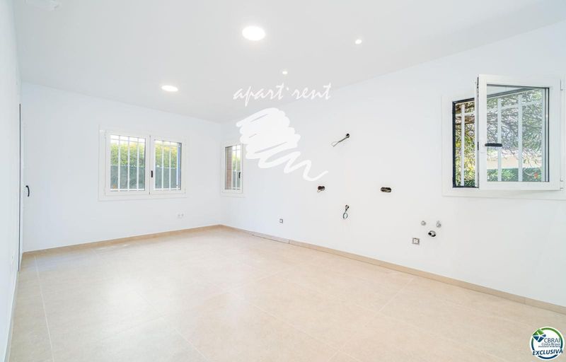 квартира на продажу Roses, Girona. Ref: 3011. Apart-Rent