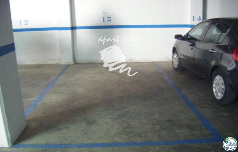 гараж на продажу Roses, Girona. Ref: 3090. Apart-Rent