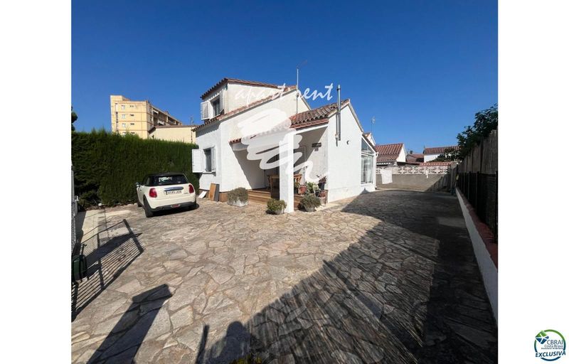 Дом на продажу Roses, Girona. Ref: 3104. Apart-Rent