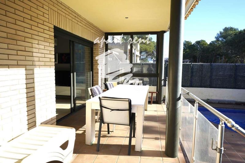 Дом на продажу Roses, Girona. Ref: 3107. Apart-Rent