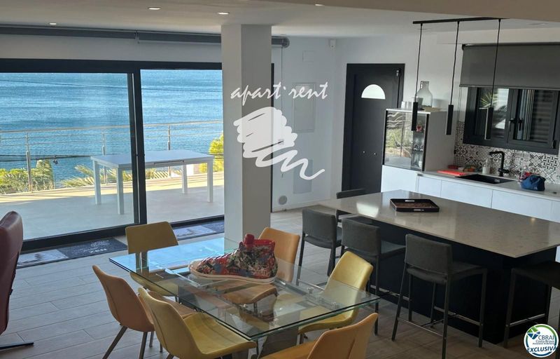 Дом на продажу Roses, Girona. Ref: 3296. Apart-Rent