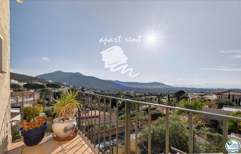 Cases en venda Roses, Girona. Ref: 3318. Apart-Rent