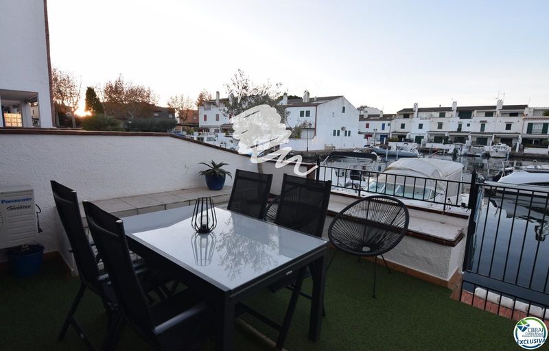 Дом на продажу Empuriabrava, Girona. Ref: 3322. Apart-Rent