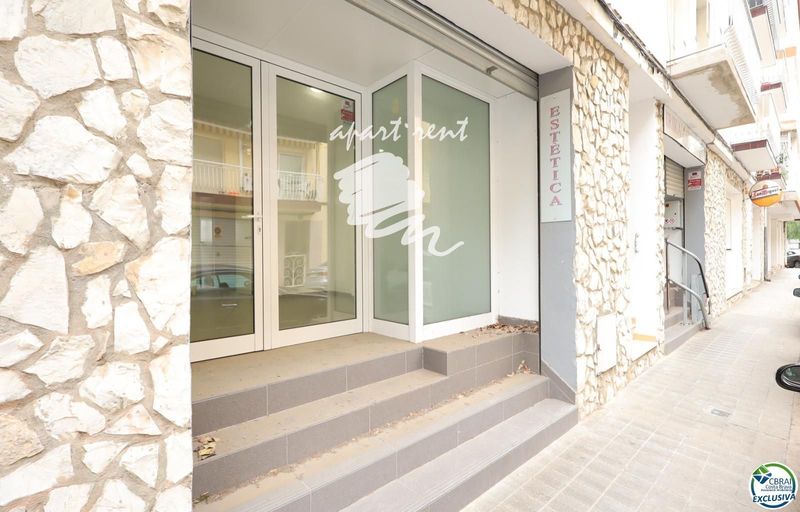 Local Comercial en venta Roses, Girona. Ref: 3332. Apart-Rent