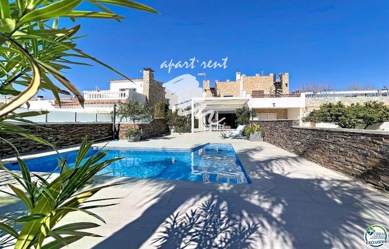 Casa en venta Empuriabrava, Girona. Ref: 3437. Apart-Rent