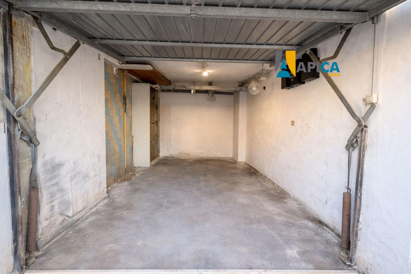 Garage for sale La Línea de la Concepción, Cádiz. Ref: 11682. Apica Home