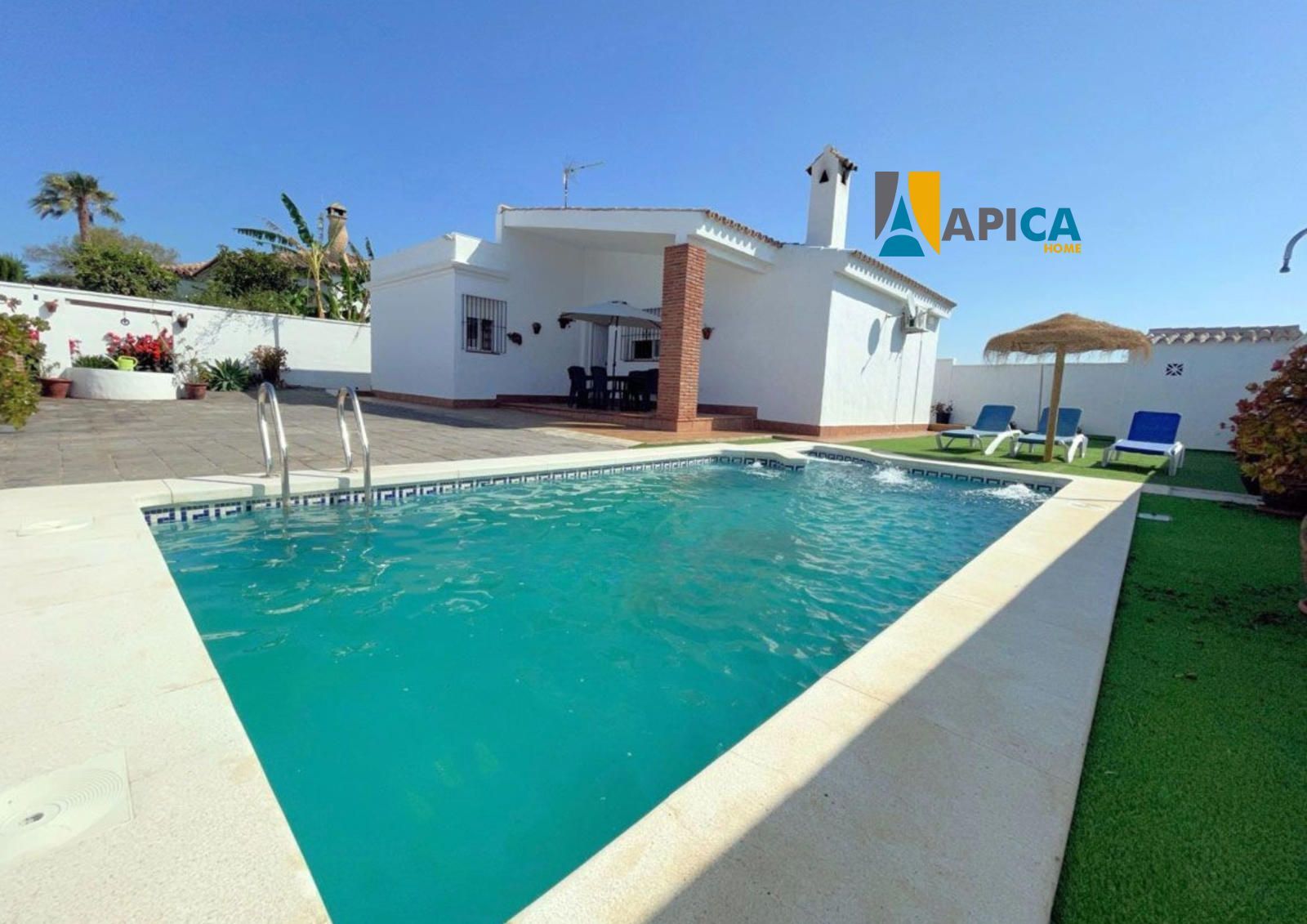 Chalet Independiente en venta Conil De La Frontera, Cádiz. Ref: 12365. Apica Home