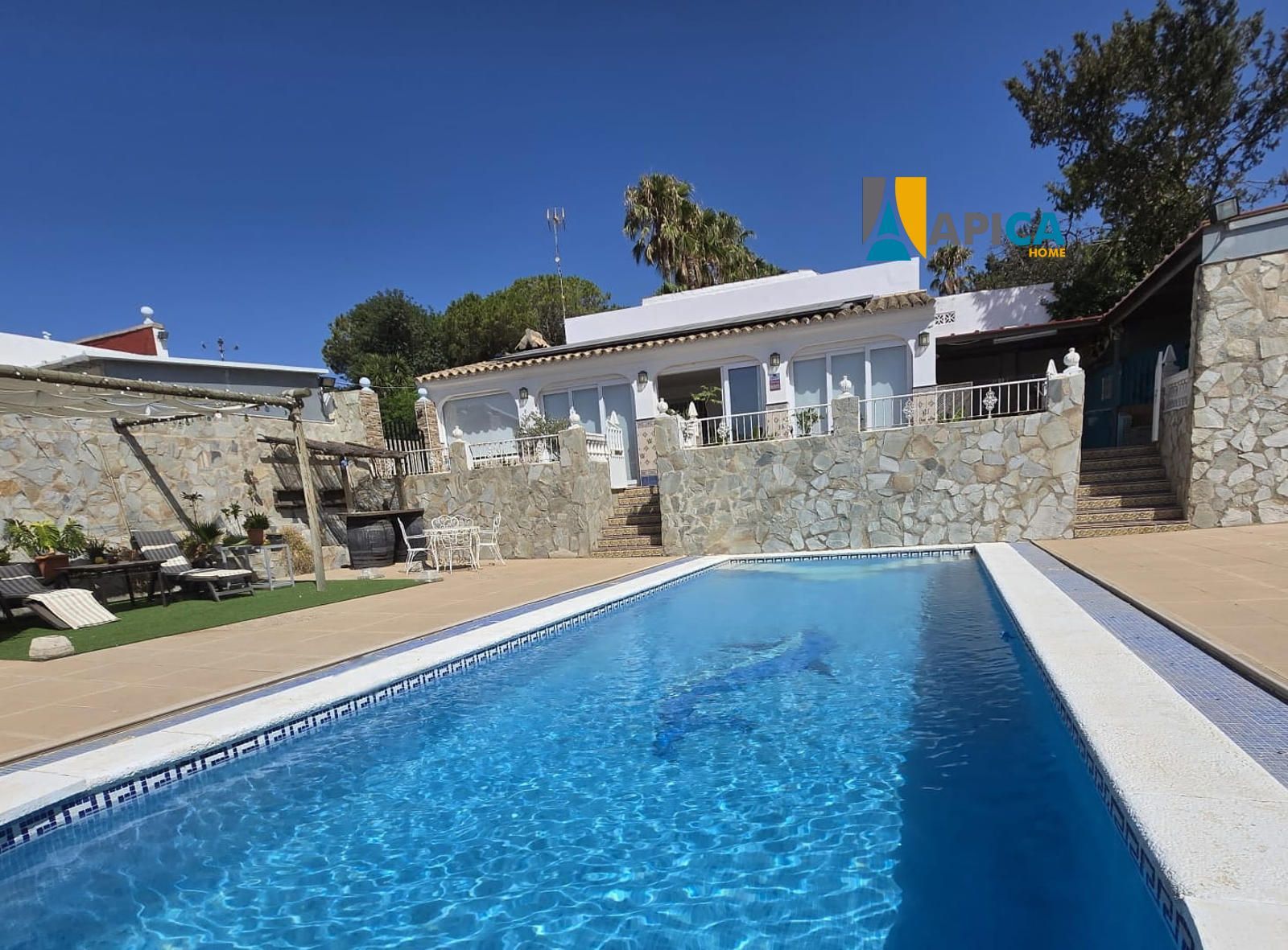 Chalet Independiente en venta Chiclana de la Frontera, Cádiz. Ref: 12425. Apica Home