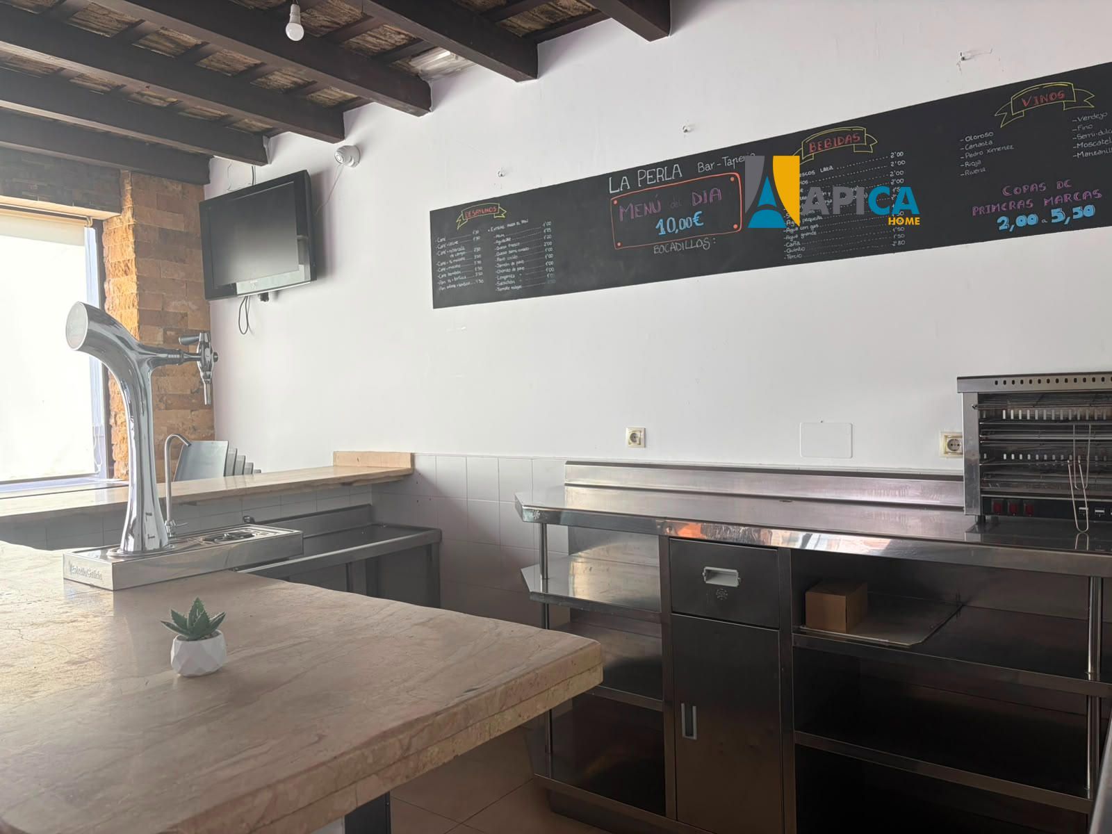 🏪 ¡LOCAL COMERCIAL A PIE DE CALLE EN ZONA HOYO MEMBRILLO (CHICLANA)! - Foto 2