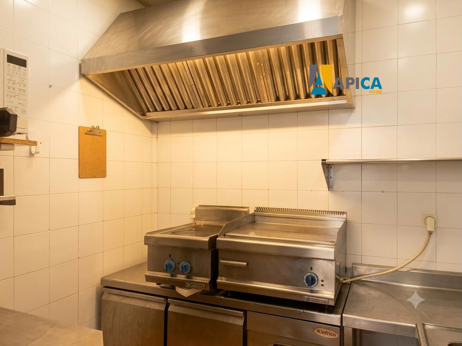 🏪 ¡LOCAL COMERCIAL A PIE DE CALLE EN ZONA HOYO MEMBRILLO (CHICLANA)! - Foto 8