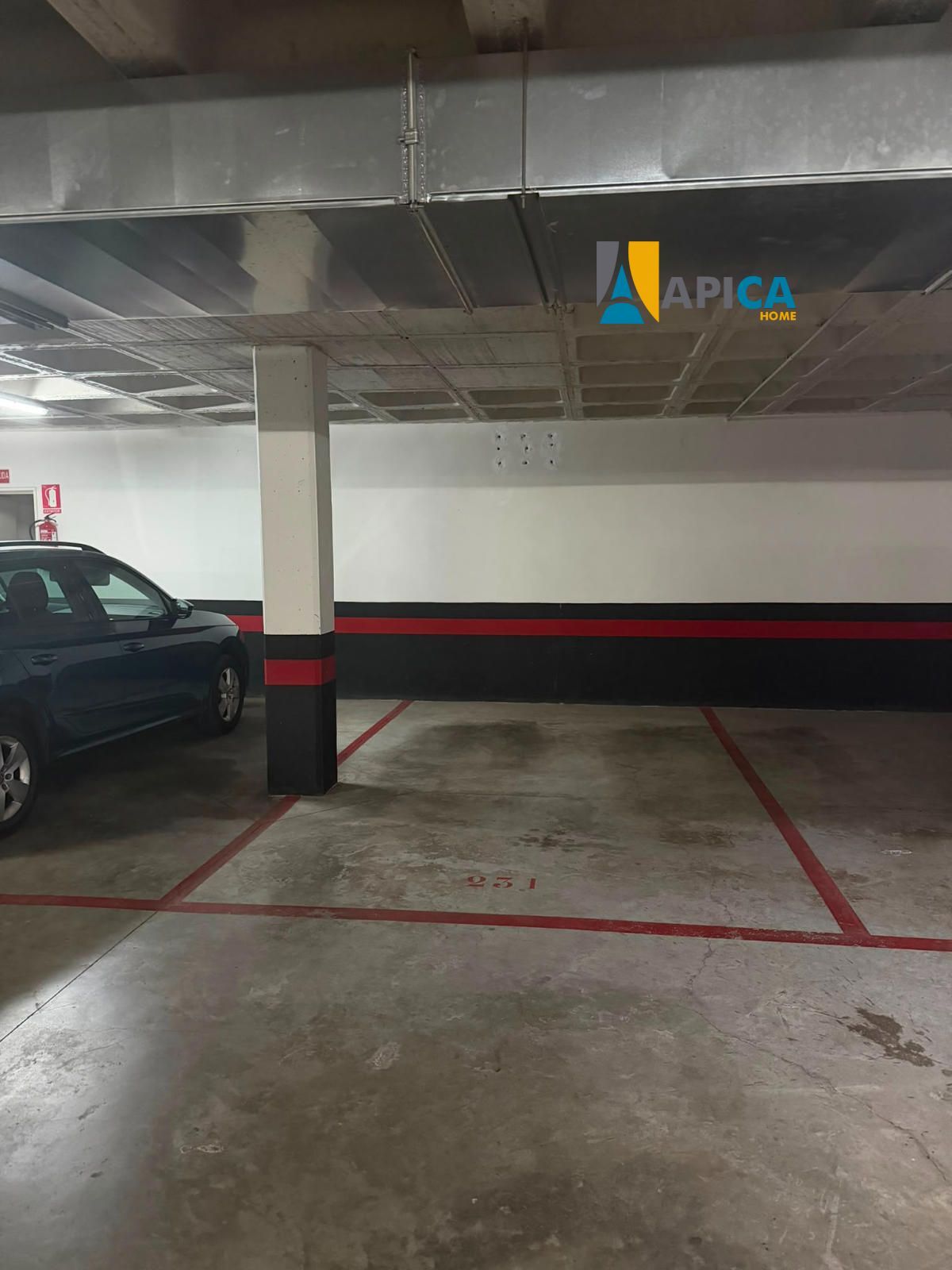 Plaza de garaje en Urbanización Privada. - Foto 4