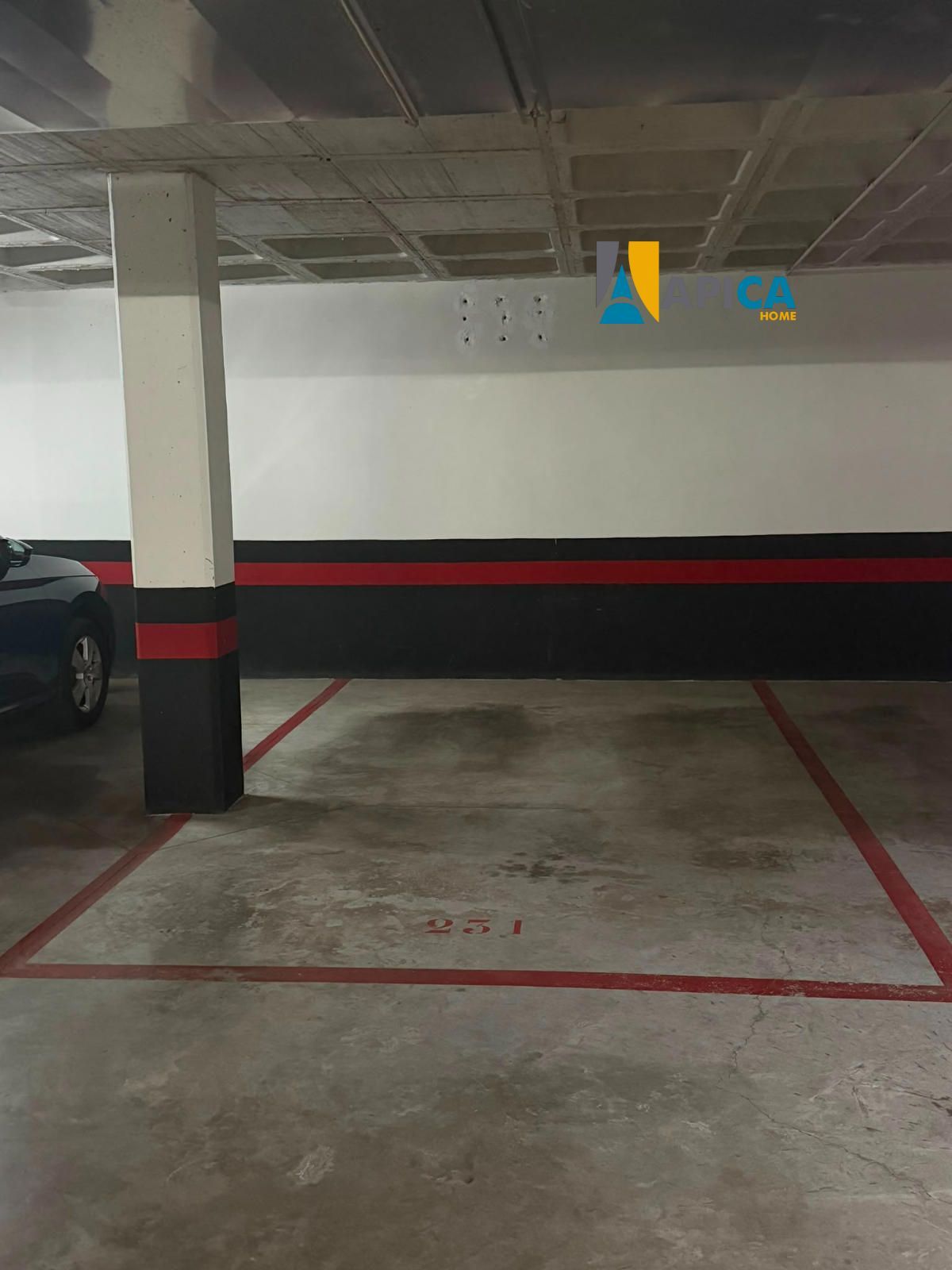 Plaza de garaje en Urbanización Privada. - Foto 6