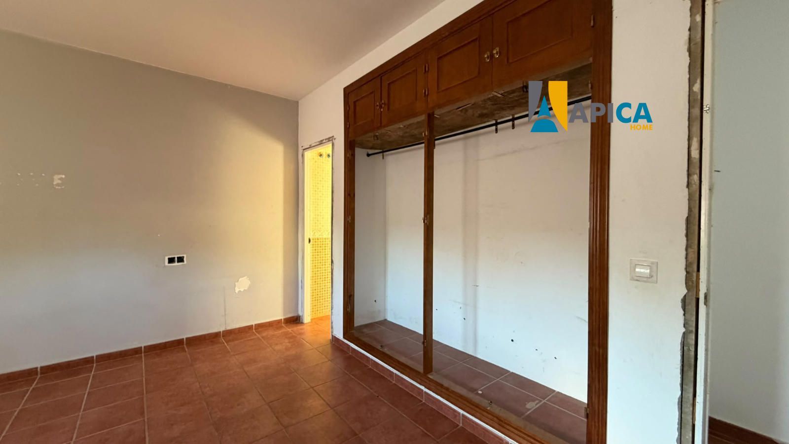 🏡 ¡CHALET HIPOTECABLE DE 124 m² CON CONTADOR DE LUZ EN CARRETERA PINAR DE LOS FRANCESES (CHICLANA)! - Foto 17