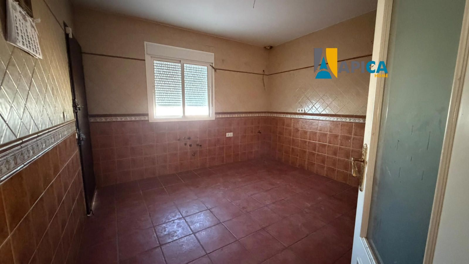 🏡 ¡CHALET HIPOTECABLE DE 124 m² CON CONTADOR DE LUZ EN CARRETERA PINAR DE LOS FRANCESES (CHICLANA)! - Foto 7