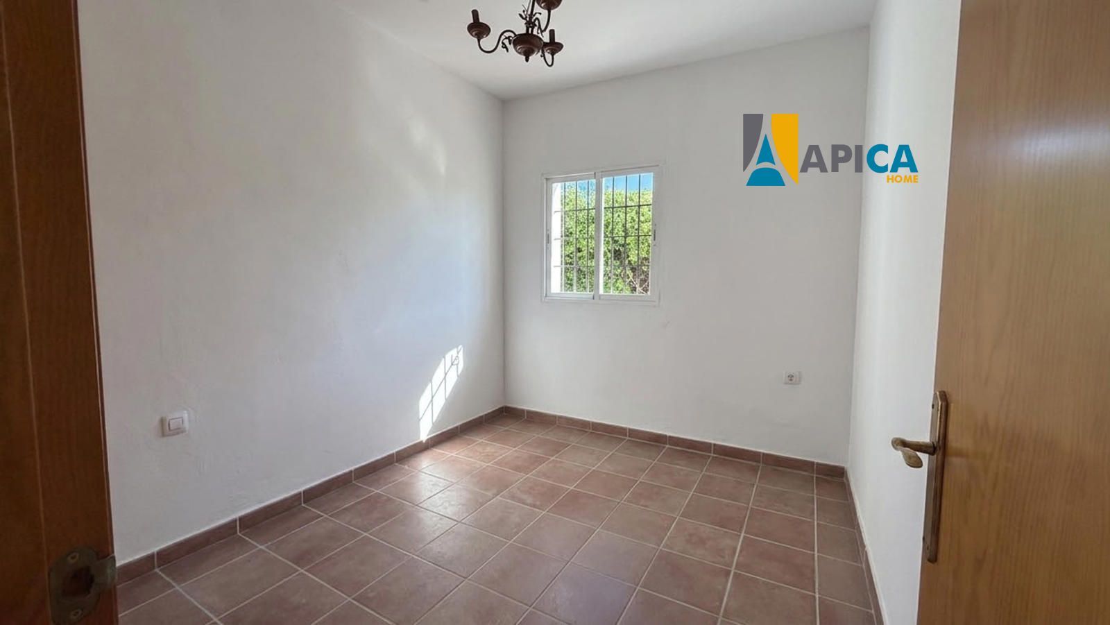 🏡 ¡CHALET DE 77 m² EN PARCELA SEGREGADA DE 1.000 m² EN PINAR DE LOS FRANCESES (CHICLANA)! - Foto 14