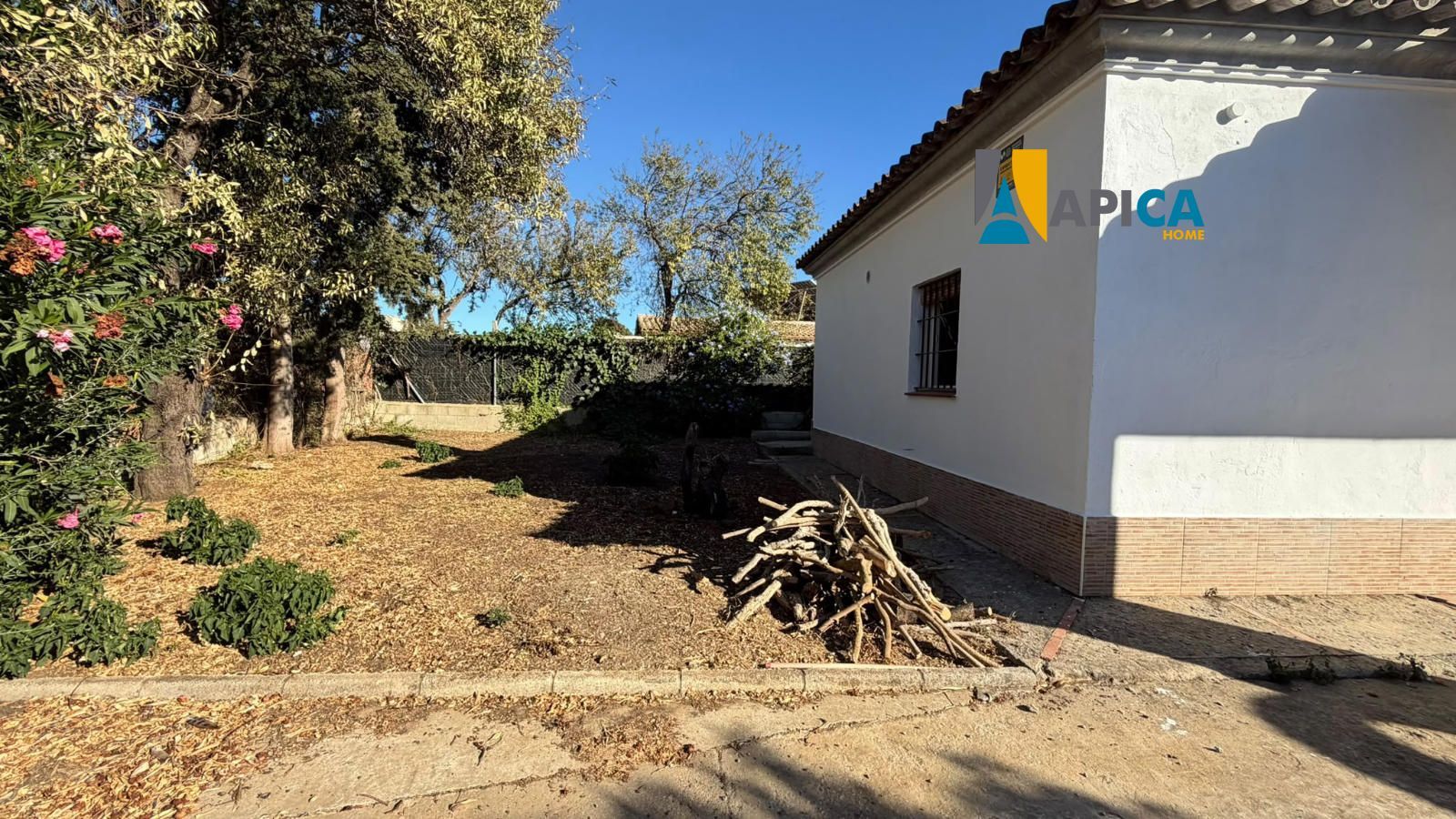 🏡 ¡CHALET DE 77 m² EN PARCELA SEGREGADA DE 1.000 m² EN PINAR DE LOS FRANCESES (CHICLANA)! - Foto 4