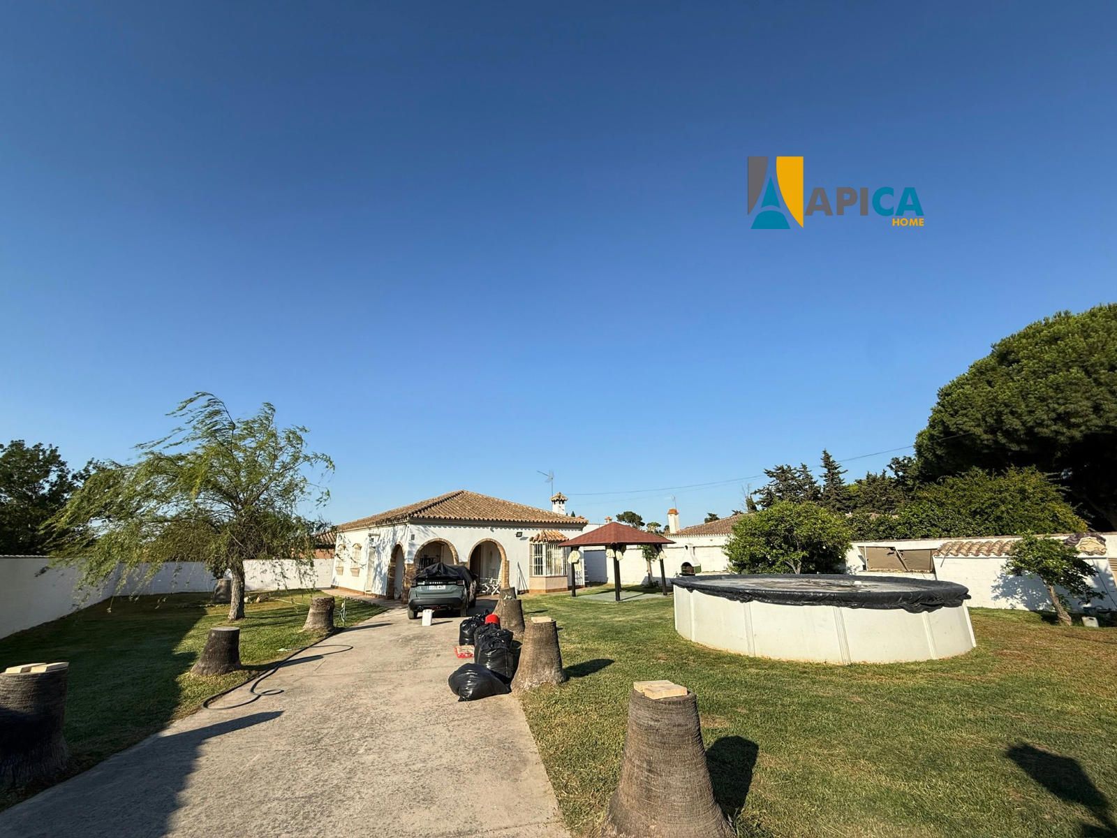 Chalet Independiente en venta Chiclana de la Frontera, Cádiz. Ref: 2941. Apica Home