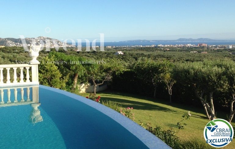 Parcela en venta Palau-Saverdera, Girona. Ref: 1030. Apivend 2000