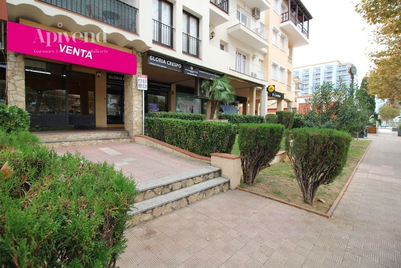 Local Comercial en venta Empuriabrava, Girona. Ref: 1070. Apivend 2000