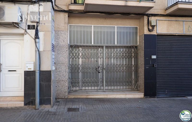 Local Comercial en venta Roses, Girona. Ref: 1074. Apivend 2000
