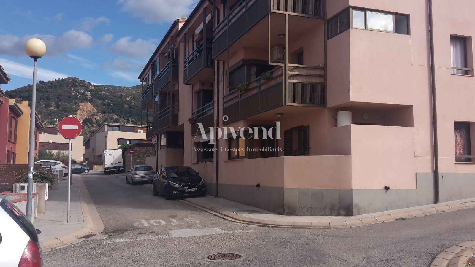 for saleParking Palau-Saverdera
