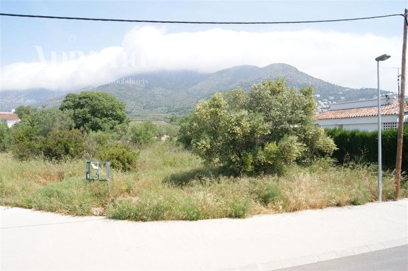 Parcela en venta Roses, Girona. Ref: 1078. Apivend 2000