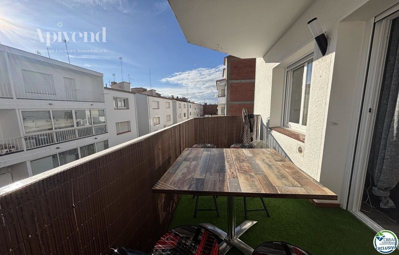Piso en venta Roses, Girona. Ref: 1122. Apivend 2000