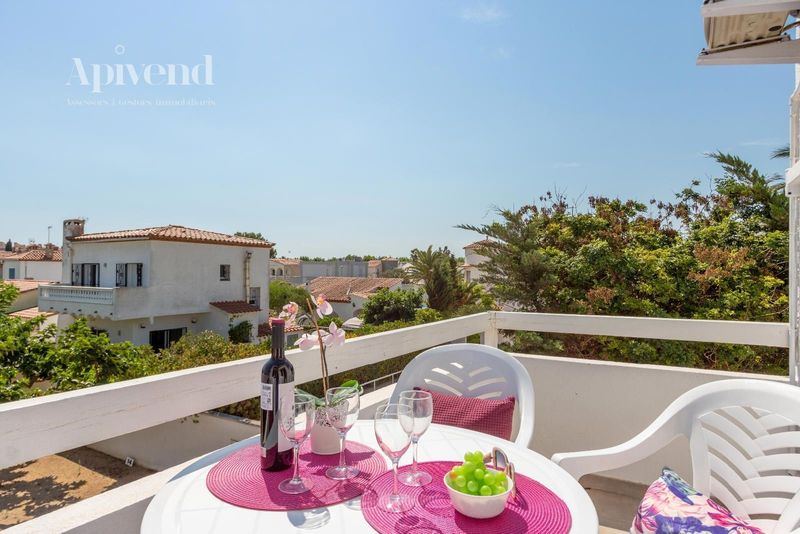 Piso en venta Empuriabrava, Girona. Ref: 1154. Apivend 2000