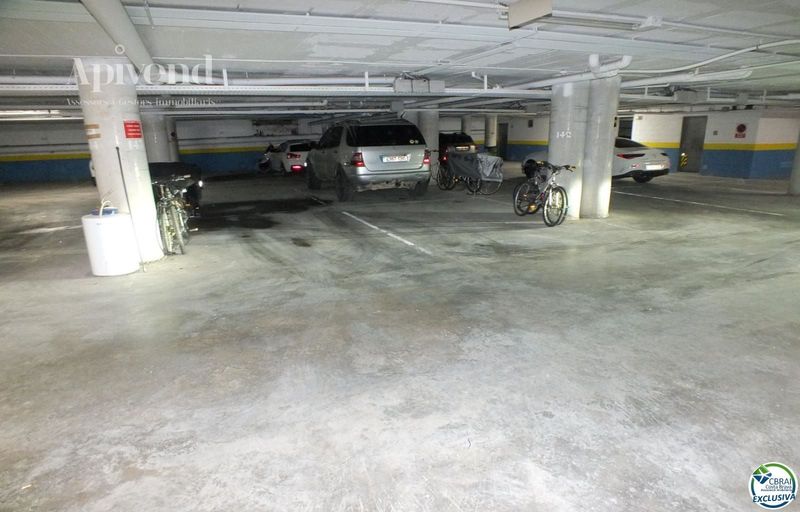 Garaje en venta Roses, Girona. Ref: 1161. Apivend 2000