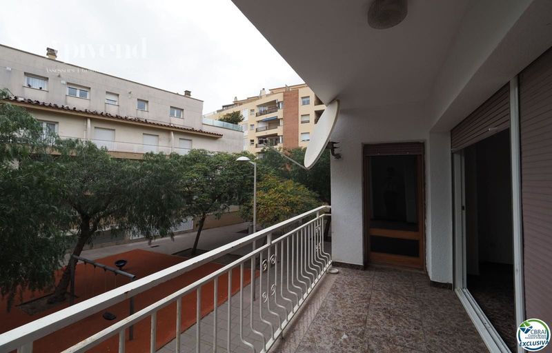 Piso en venta Roses, Girona. Ref: 1174. Apivend 2000