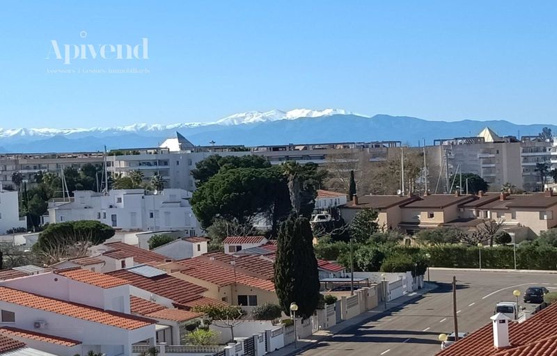 Piso en venta Roses, Girona. Ref: 1182. Apivend 2000